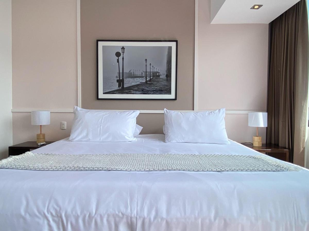 Picturesque 2br With Balcony In Miraflores