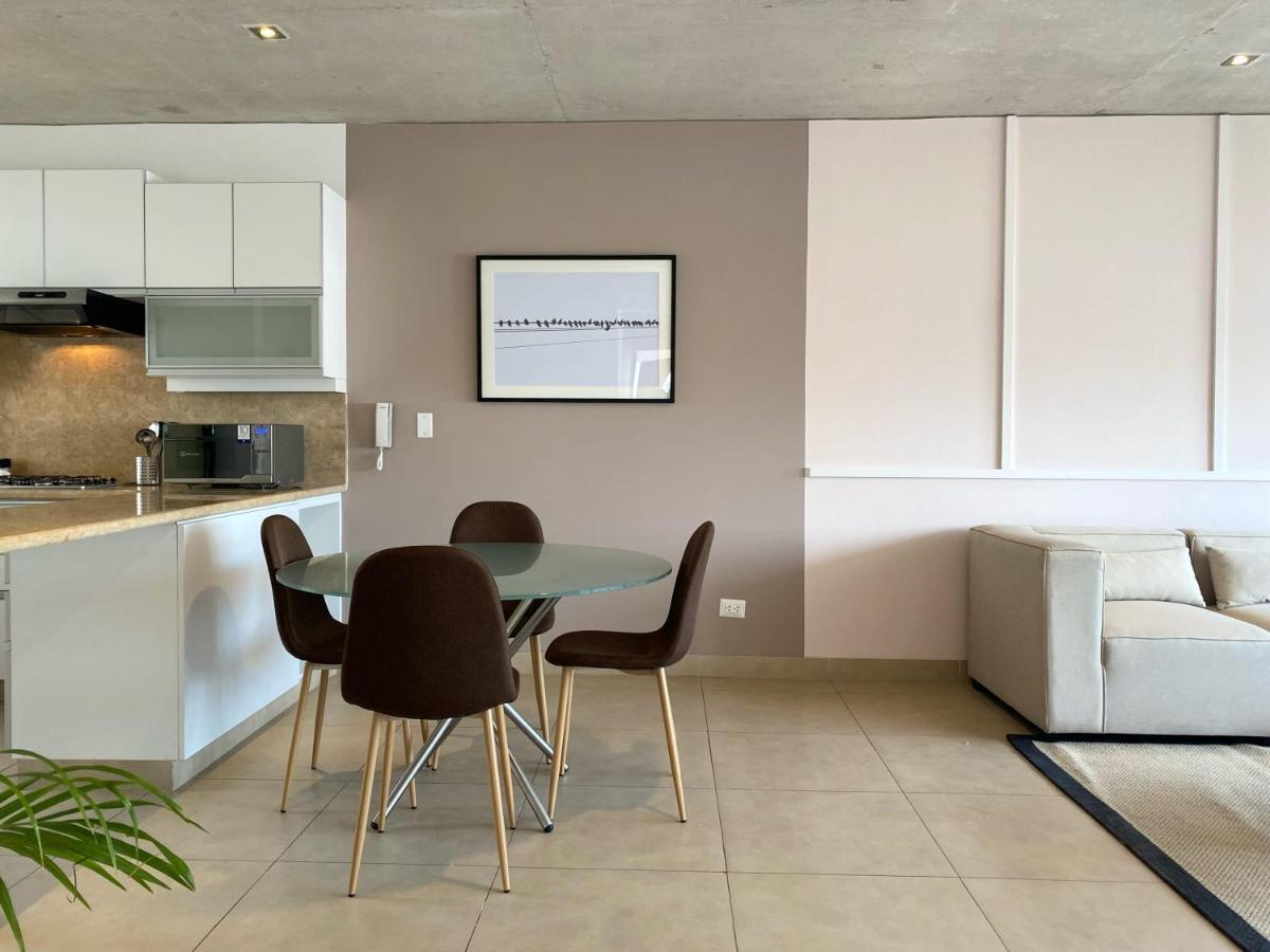 Picturesque 2br With Balcony In Miraflores Lima